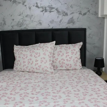 Apartman In Silver